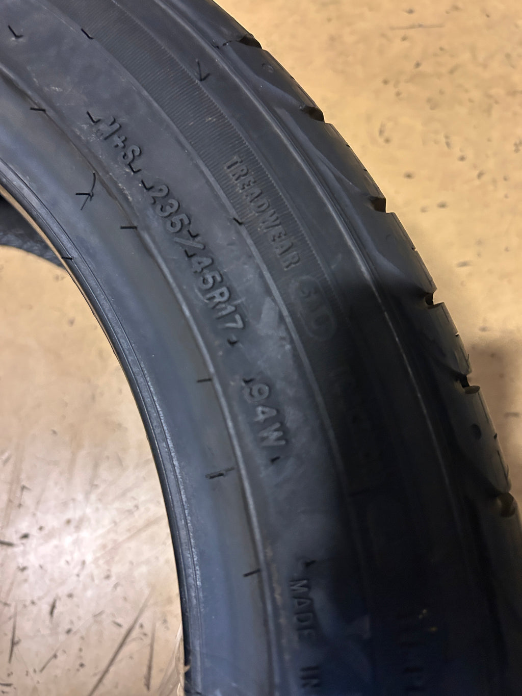 GOODYEAR EAGLE SPORT ALL SEASON BSW P 235 45 17  94W ALL SEASON TIRE 109270366