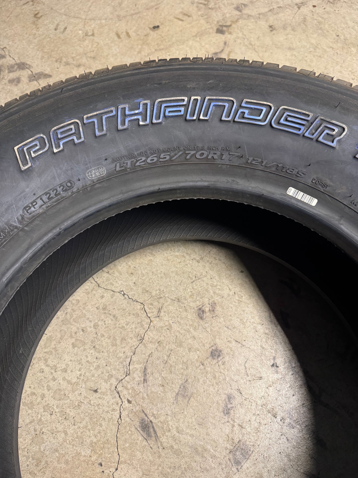 NOS PATHFINDER HT OWL LT 265 70 17 121/118S 10PLY ALL SEASON TIRE 2020732