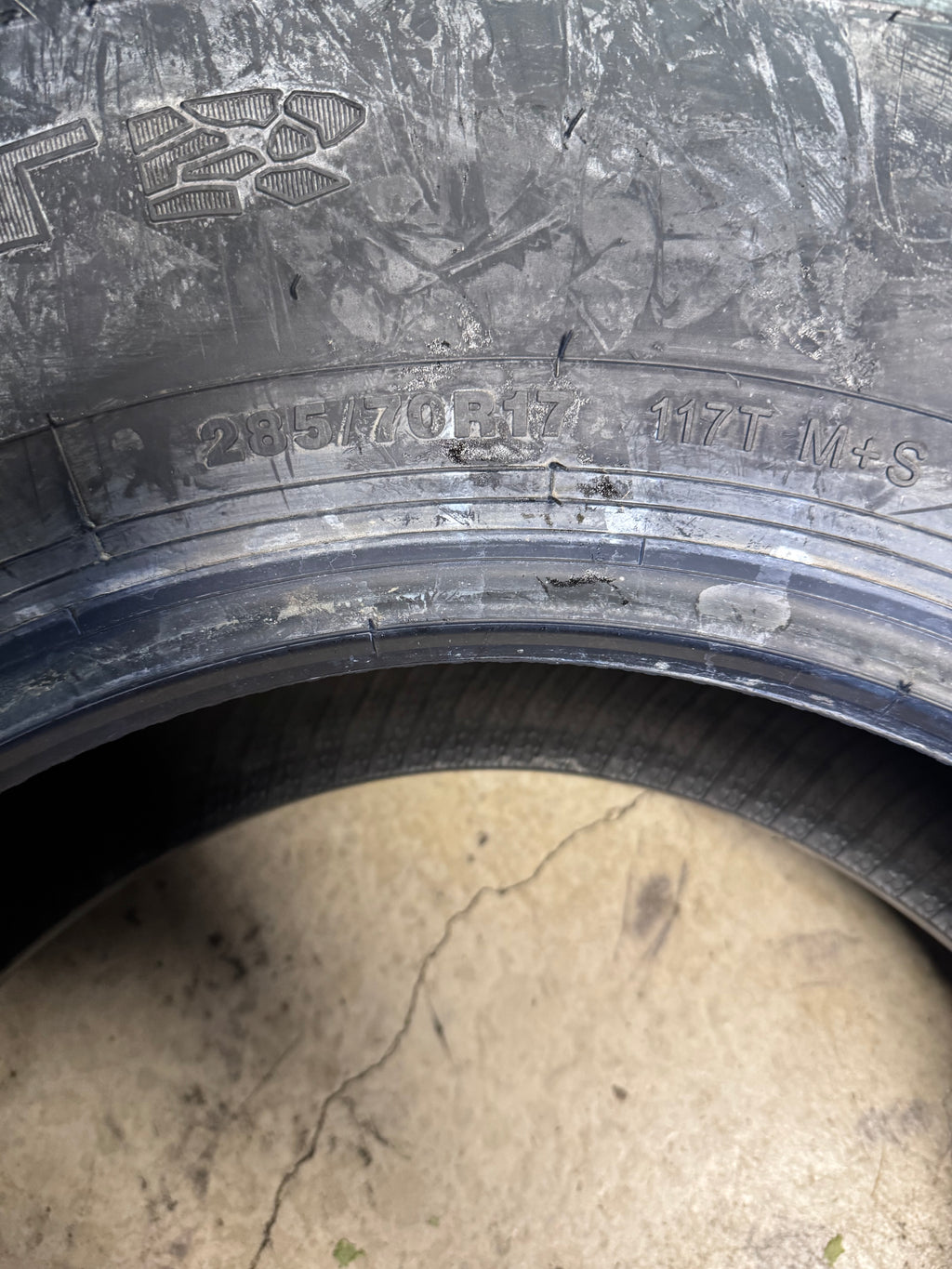NOS MILESTAR PATAGONIA A/TR BSW P 285 70 17 117T ALL TERRAIN TIRE 24695003