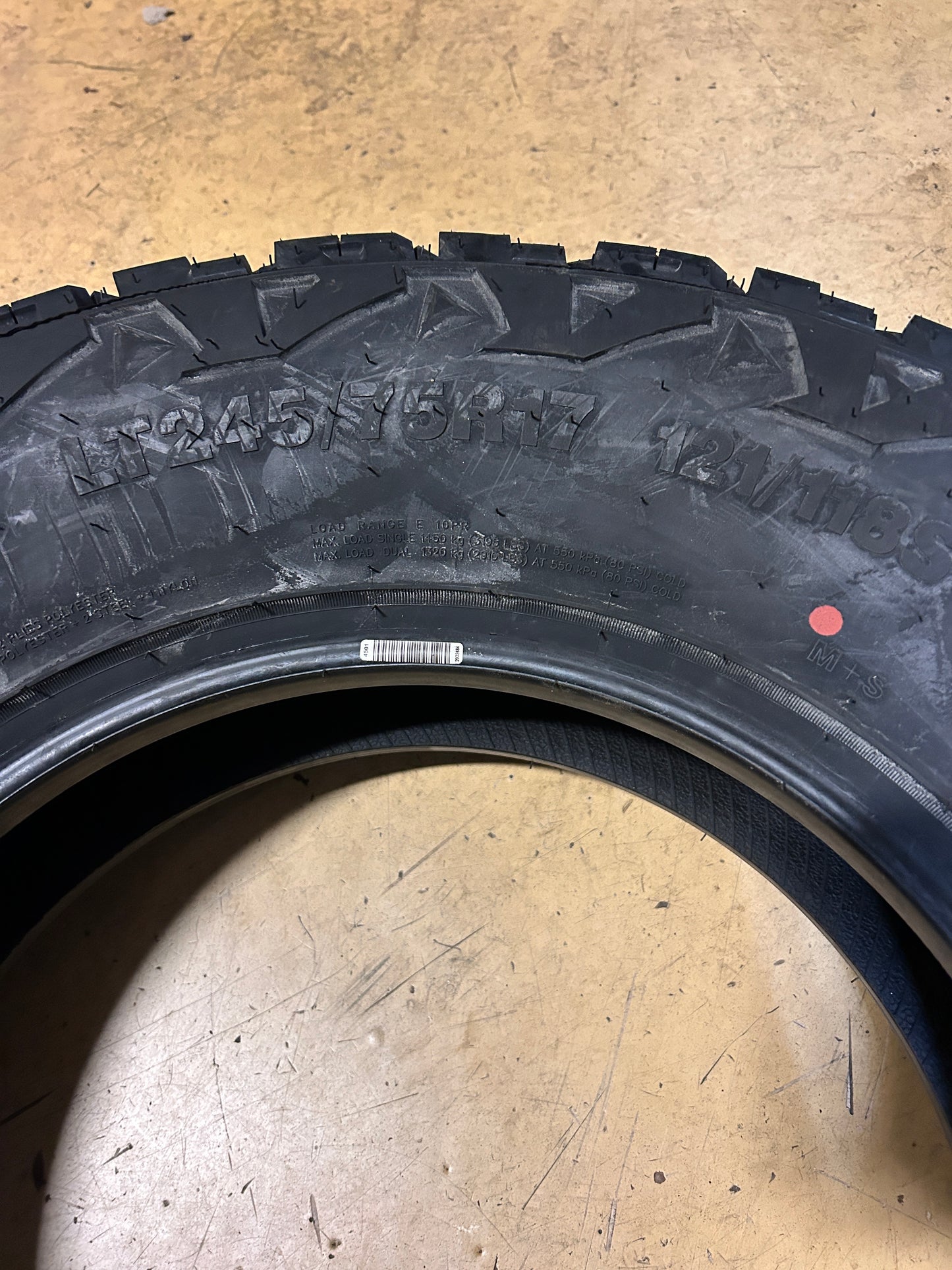 VENOM POWER TERRA HUNTER X/T LT 245 75 17 121/118S 10PLY RUGGED TIRE VPXT224R