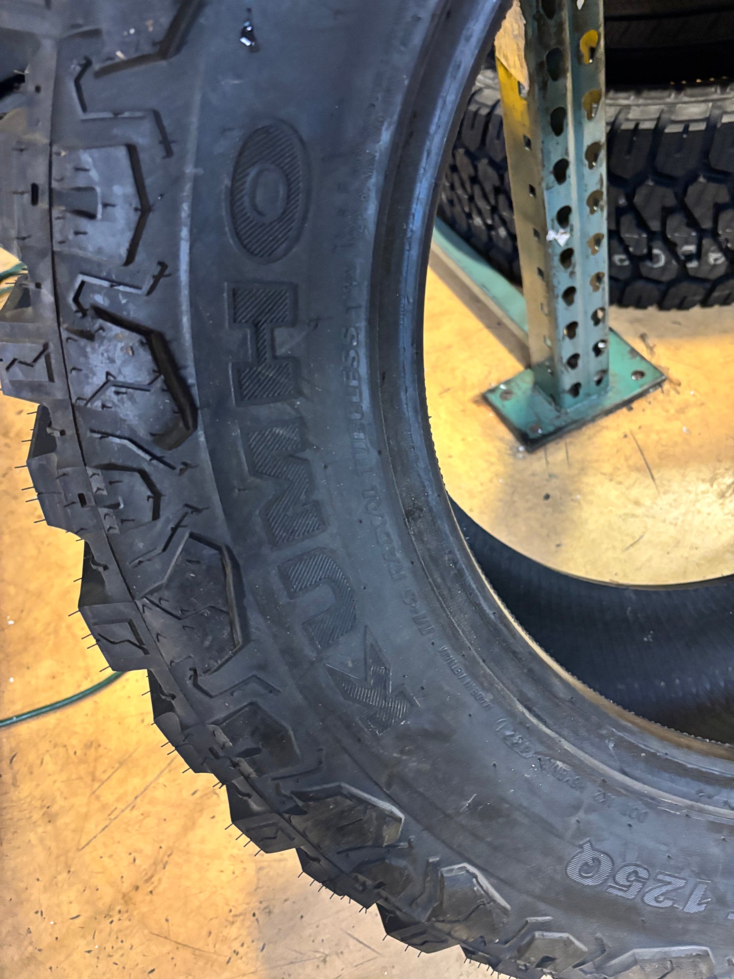 (KSL ONLY) 4 KUMHO ROAD VENTURE MT71 LT 35 12.5 20 125Q LRF 12PLY MUD TERRAIN TIRE 2262553