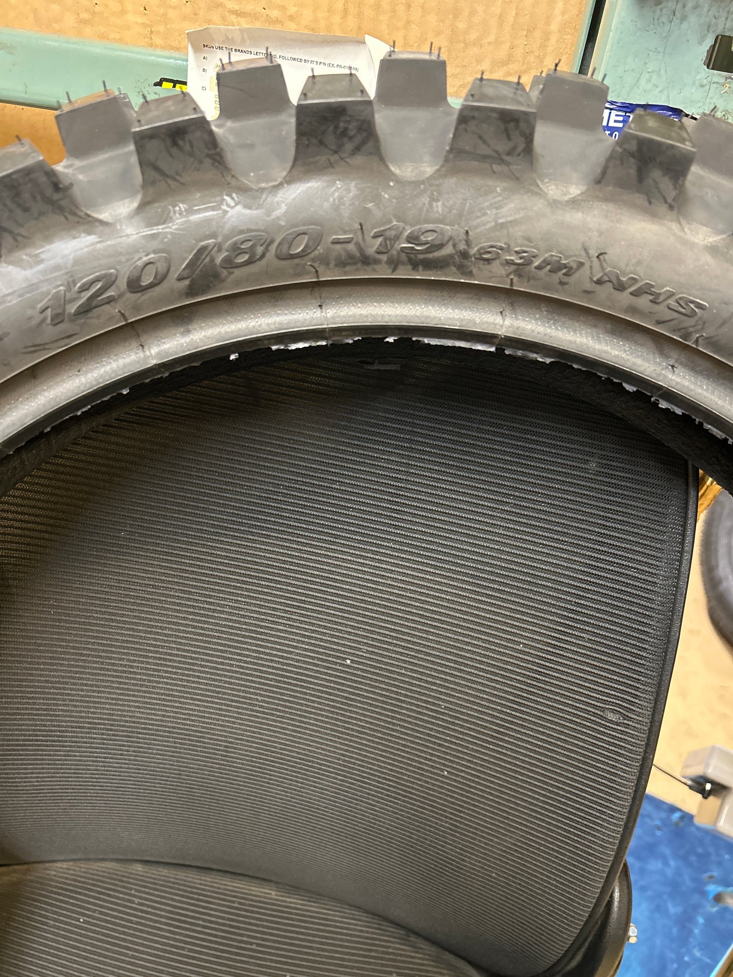PIRELLI SCORPION MX32  BSW 120 80 19 63M FRONT MOTORCYCLE TIRE 3107500
