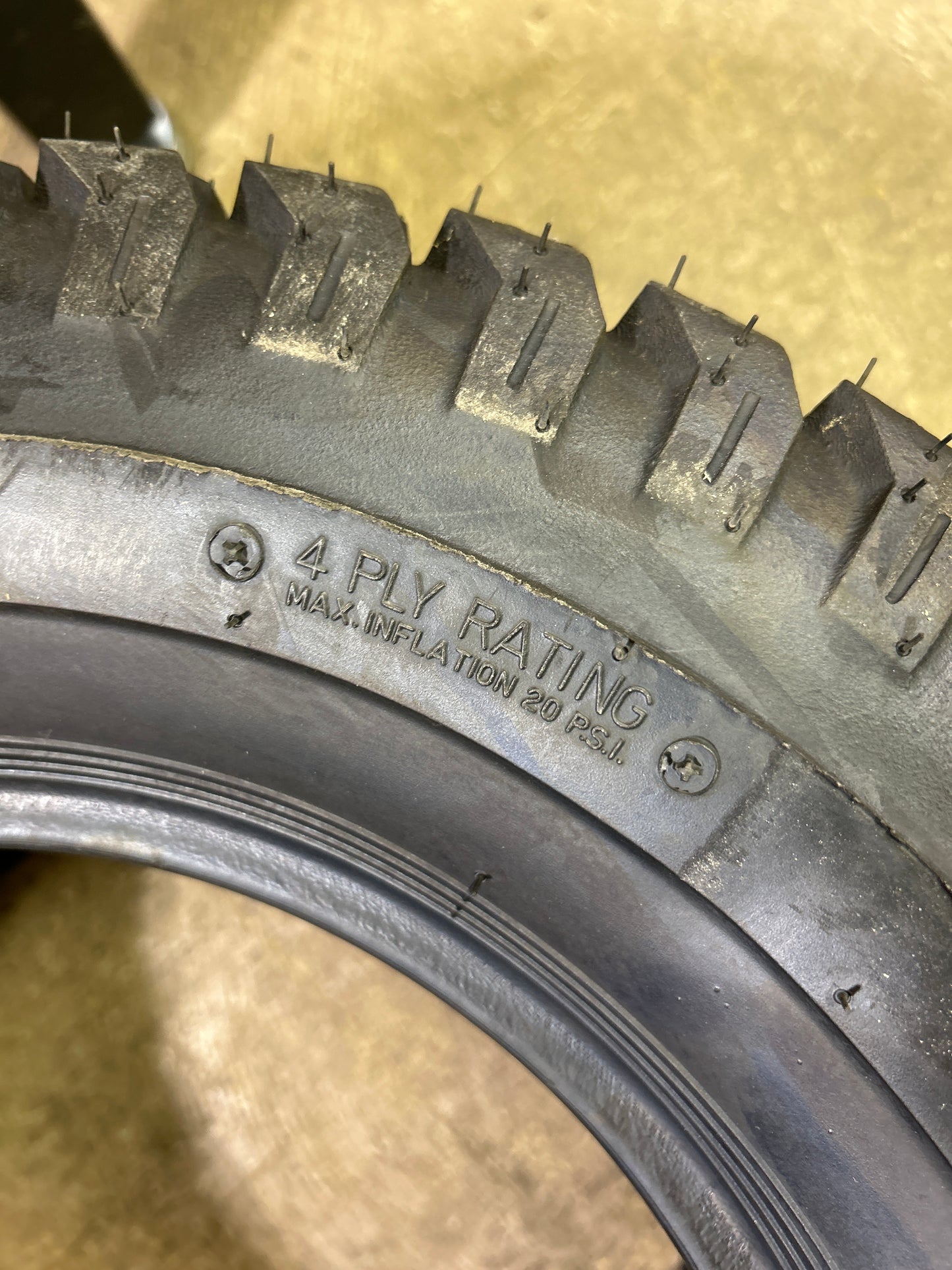 KENDA SUPER TURF K500 BSW  24 12.00 12 4PLY LAWN/GARDEN TIRE 10500128AB1