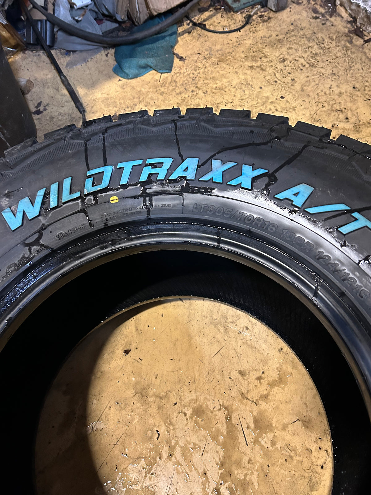 LANDSPIDER WILDTRAXX A/T RWL LT 305 70 16 124/121S 10PLY ALL TERRAIN TIRE DAT026