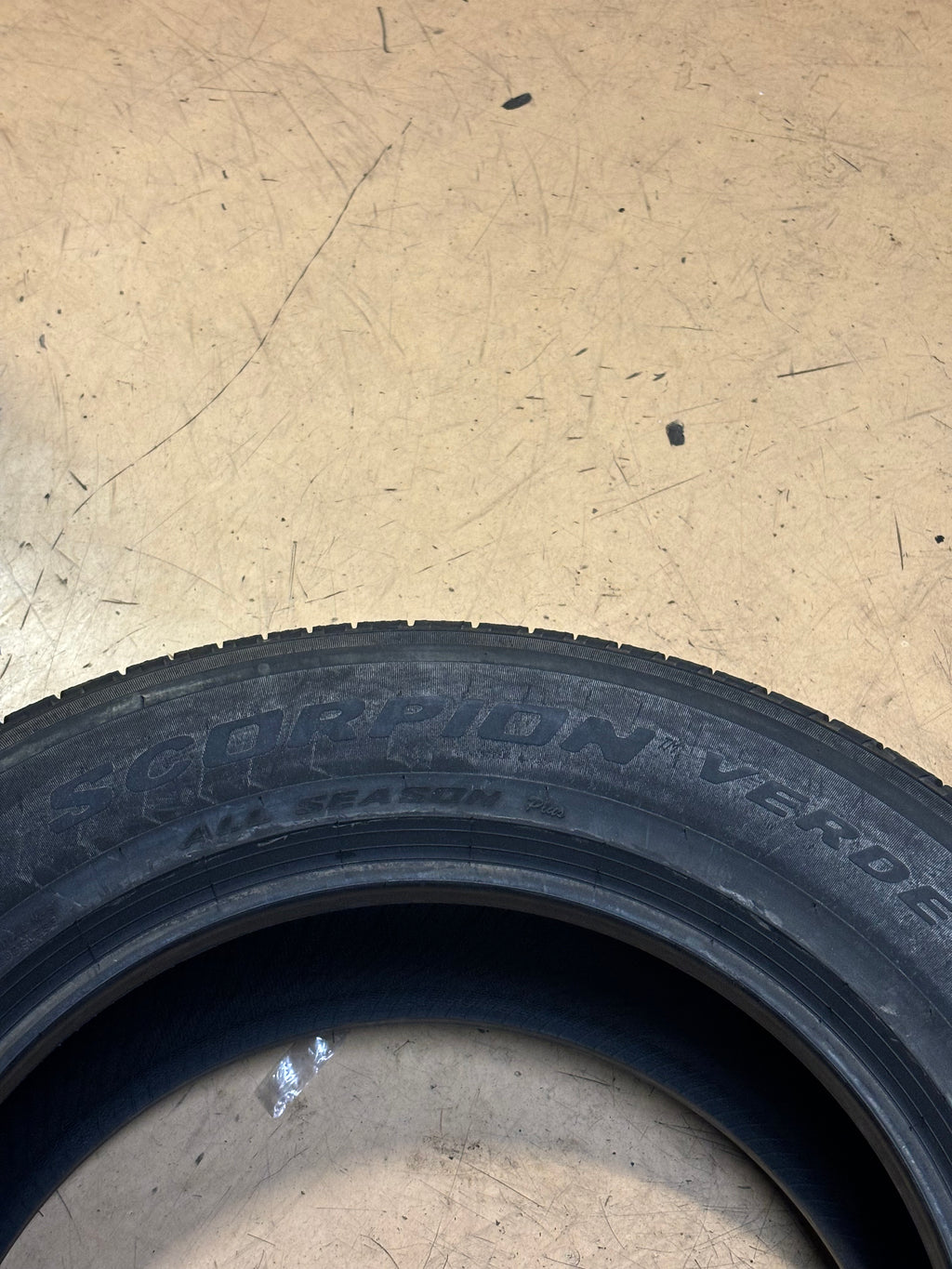 NOS PIRELLI SCORPION VERDE A/S+ P 265 60 18 110H SL ALL SEASON TIRE 2507200