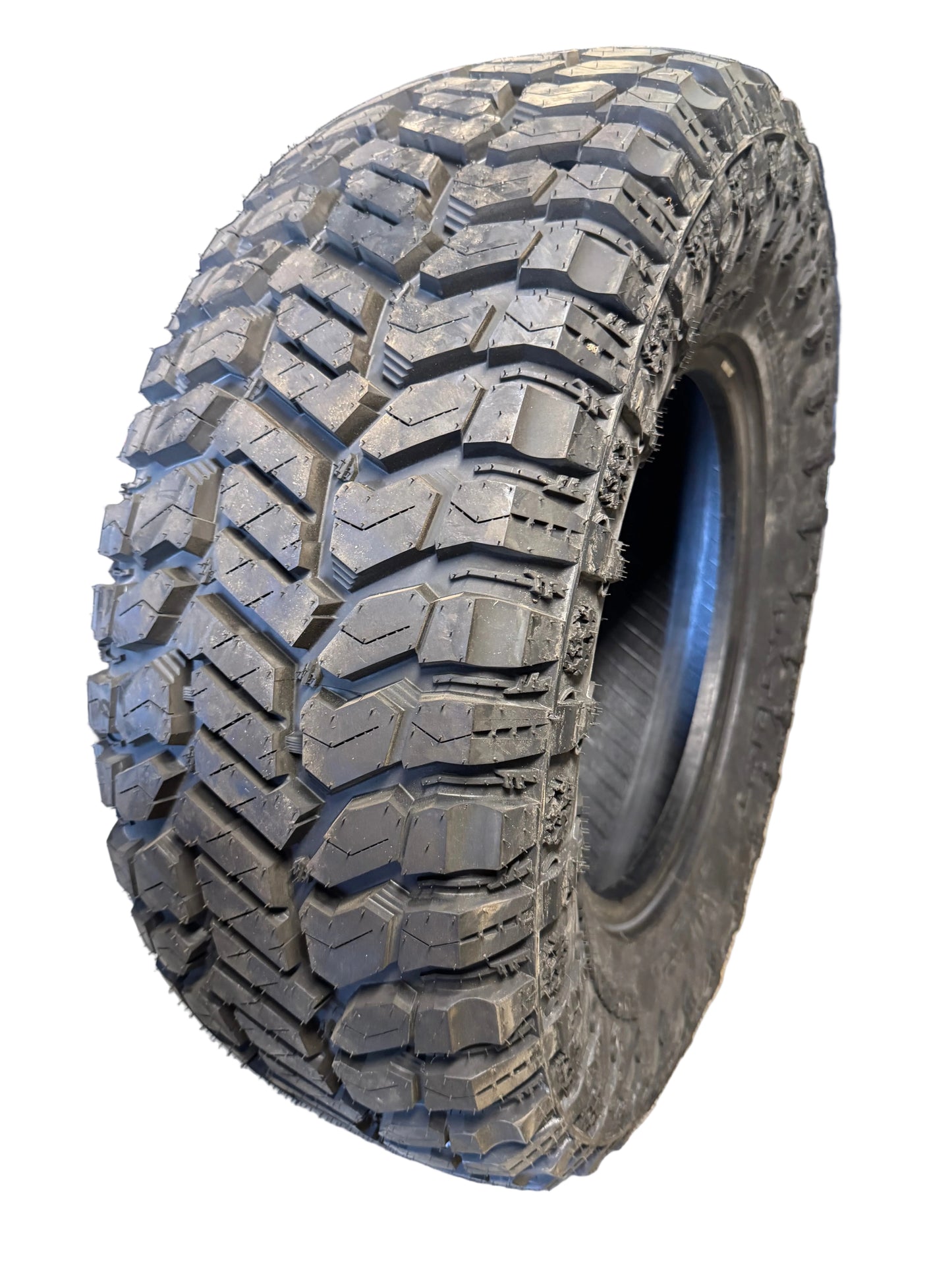 PATRIOT RUGGED TERRAIN BSW LT 295 70 17 121/118Q 10PLY TIRE PASYTH0118