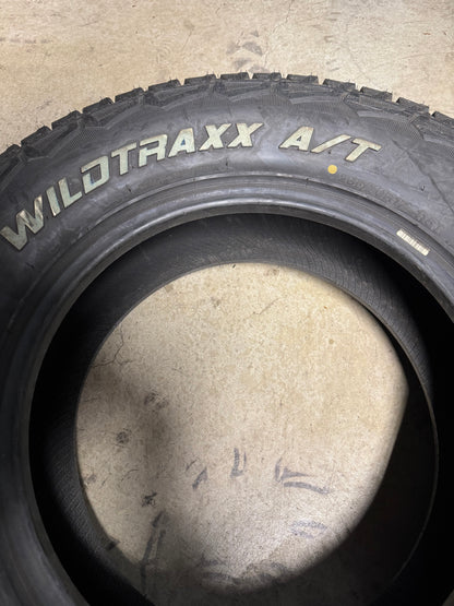 NOS LANDSPIDER WILDTRAXX A/T OWL P 265 70 17 115T ALL TERRAIN  TIRE DAT010