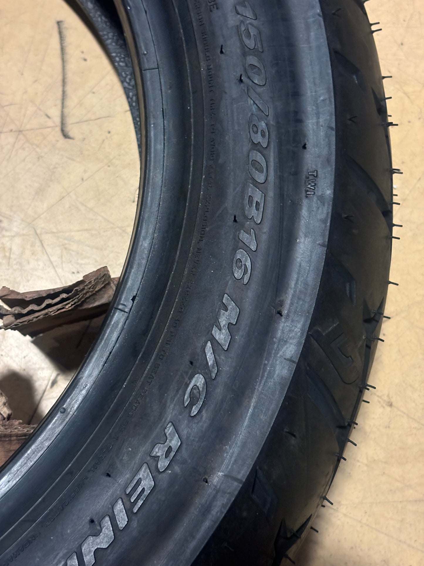 PIRELLI NIGHT DRAGON GT 150 80 16 77H REAR MOTORCYCLE TIRE 2592600