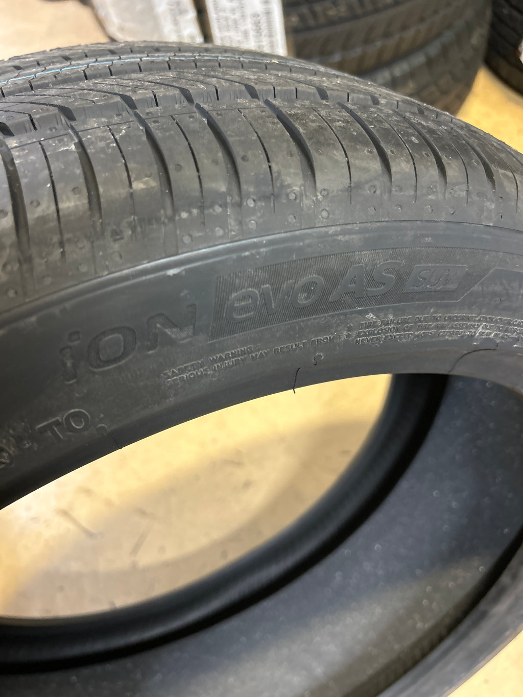 HANKOOK ION EVO AS SUV BSW P255 40 20 101V XL PERFORMANCE TIRE 1035069