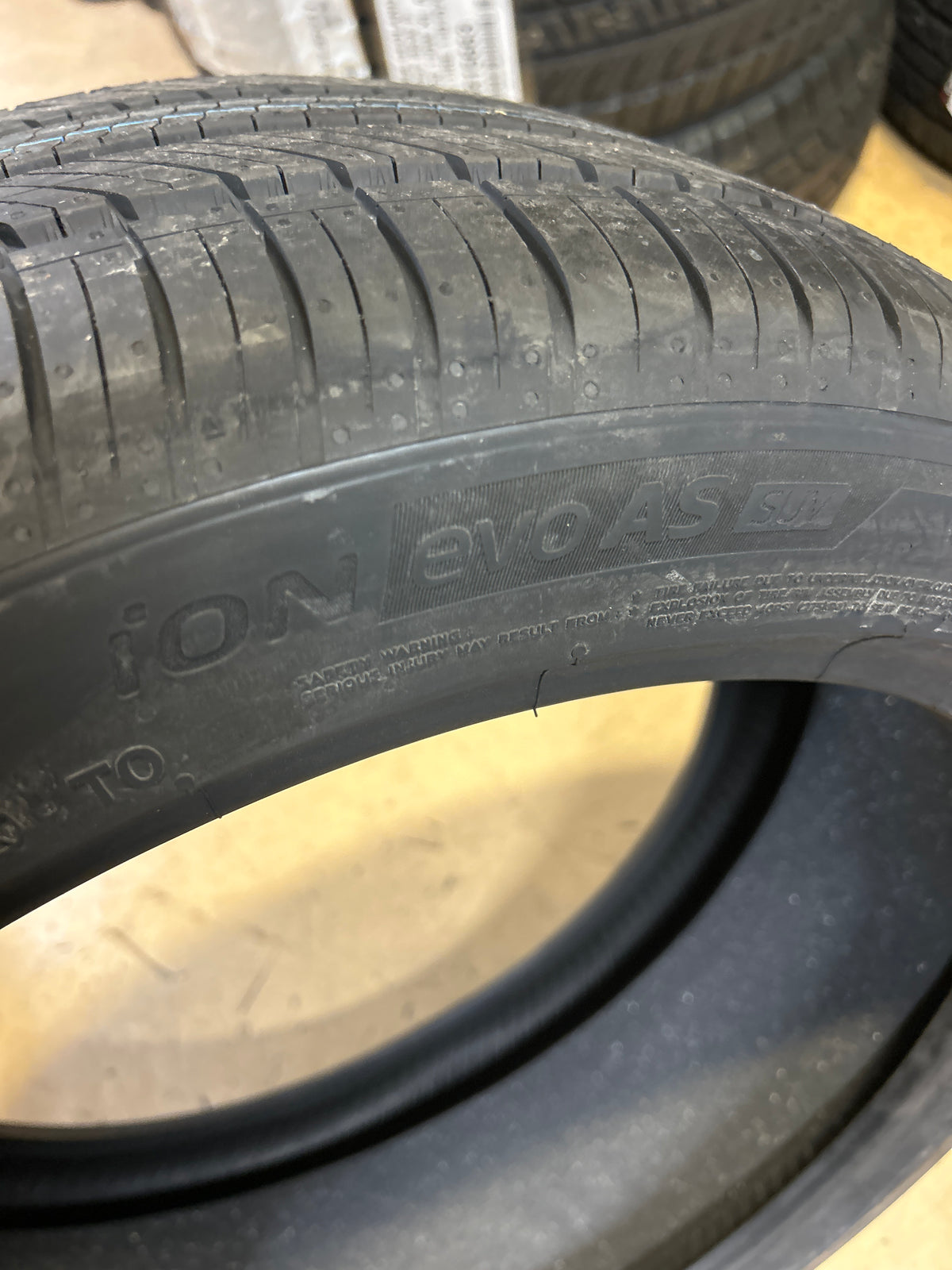 HANKOOK ION EVO AS SUV BSW P255 40 20 101V XL PERFORMANCE TIRE 1035069