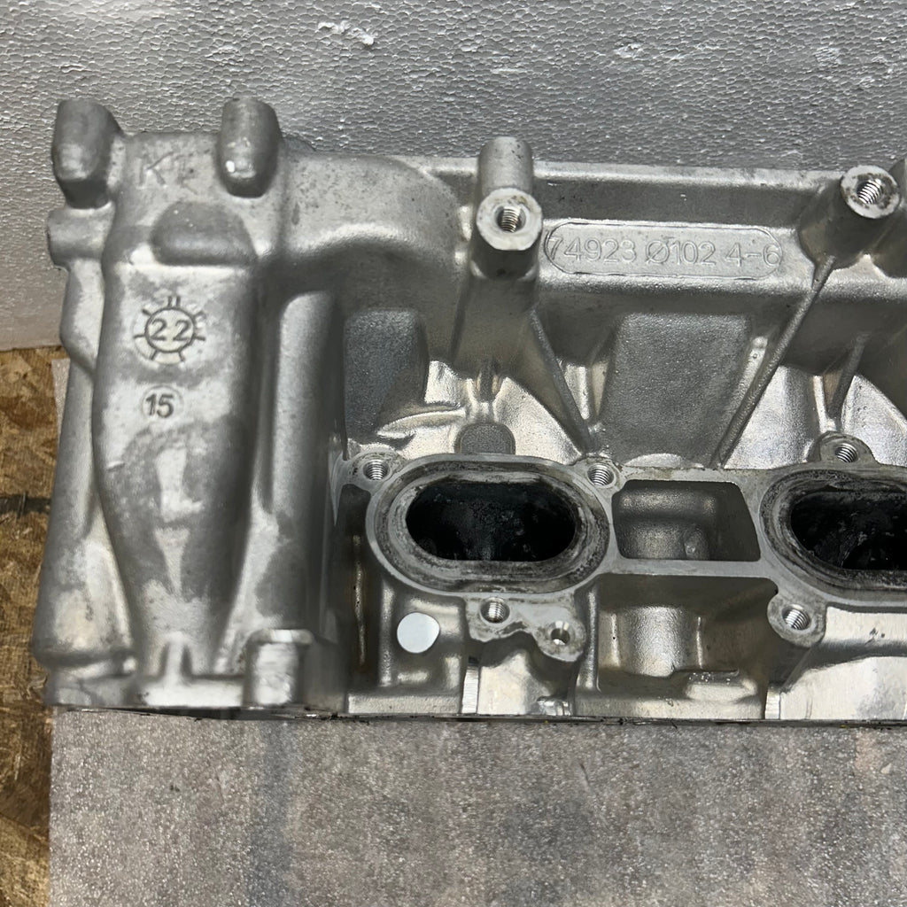 PORSCHE 911 11-16 CARRERA S 4S GTS RIGHT CYLINDER HEAD 9A1 104 112 8R