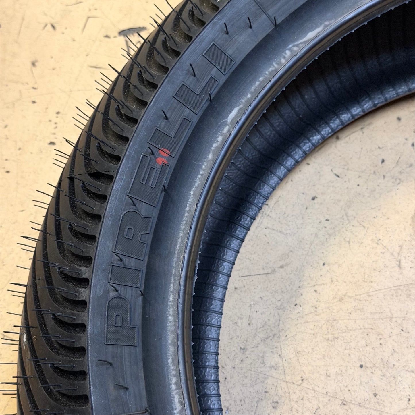 PIRELLI DIABLO RAIN SCR1 200 60 17 REAR MOTORCYCLE TIRE 2855300