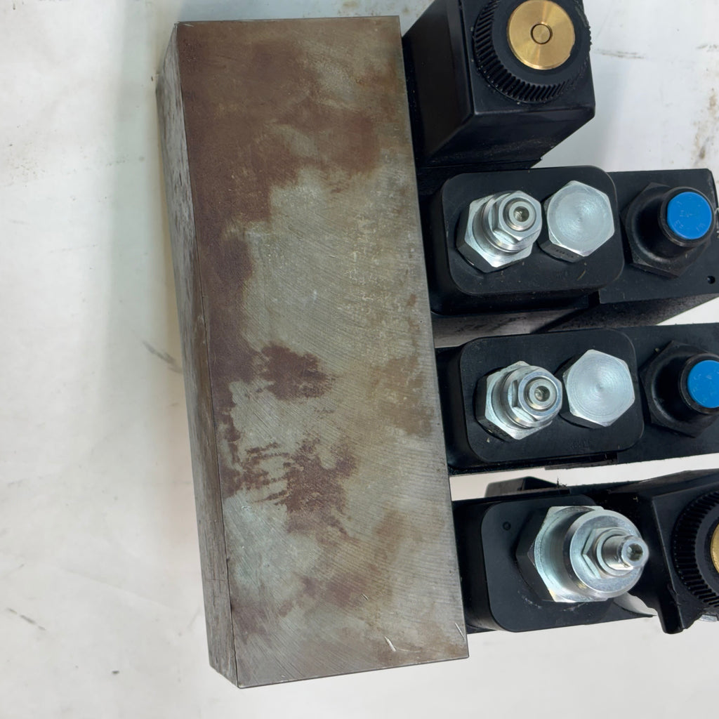 DAMAN HYDRAULIC SOLENOID VALVE ASSEMBLY WITH MANIFOLD DD03P042S