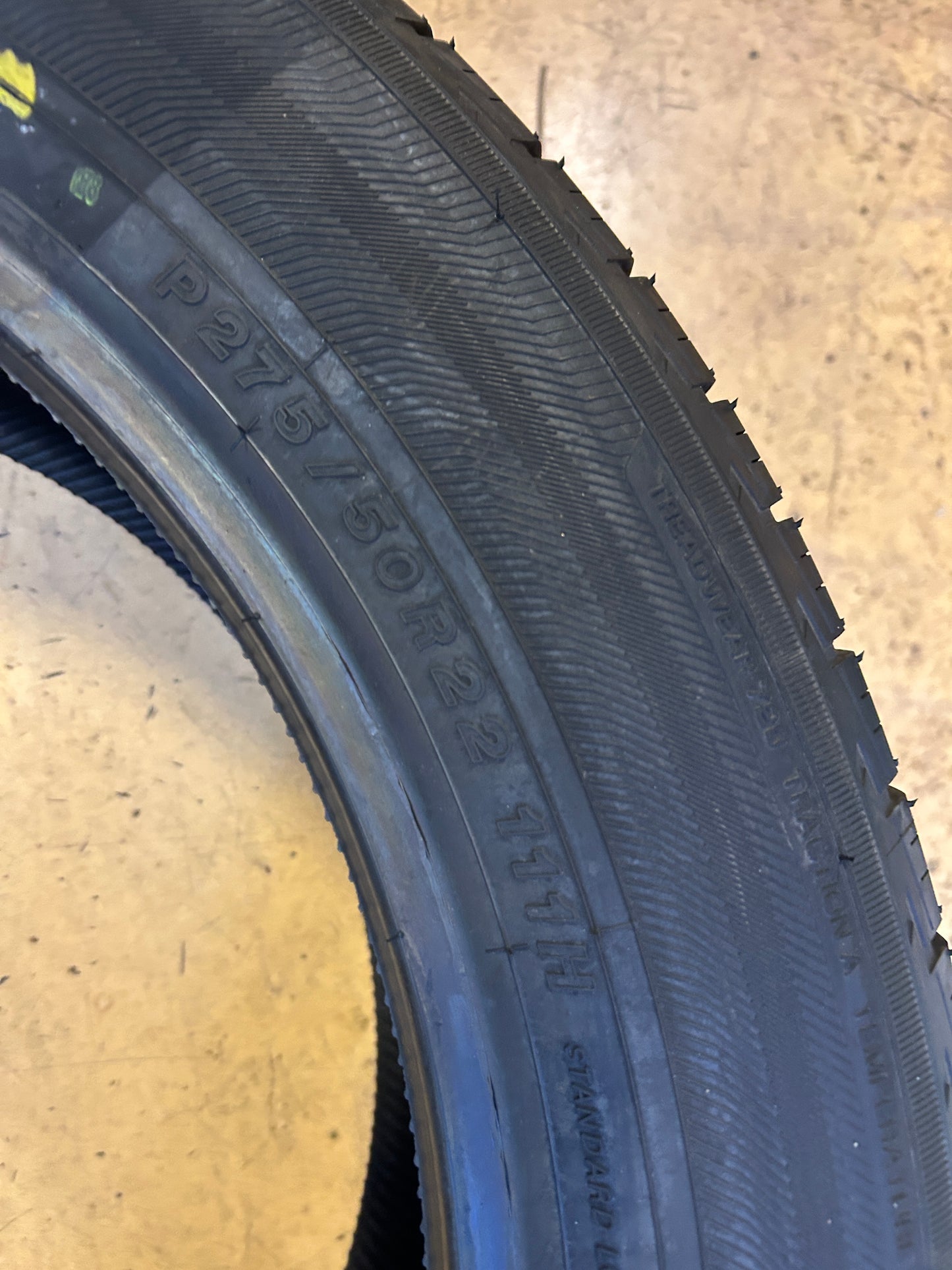 NOS YOKOHAMA GEOLANDAR H/T G056 BSW P 275 50 22 111H HIGHWAY TIRE 110105678
