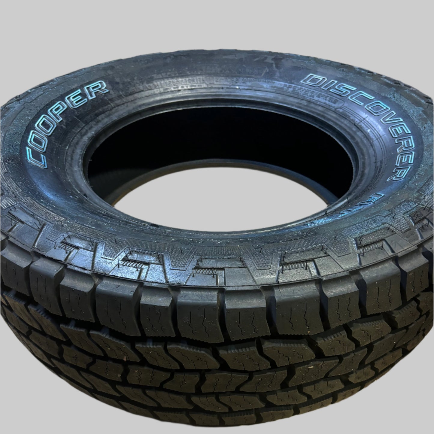 COOPER DISCOVERER A/T3 LT RWL LT 265 70 17 112/109S LRC 6PLY ALL TERRAIN TIRE 170001001