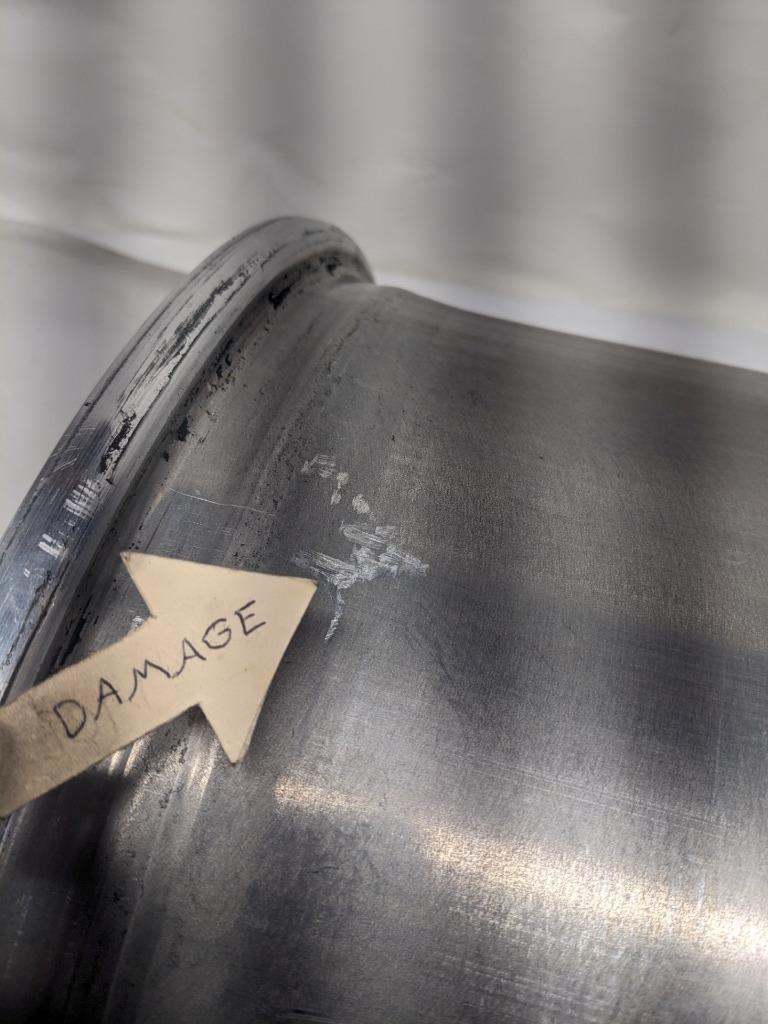 1 WELD RACING 76HB7100W67A WHEEL RT-S S76 FORGED ALUMINUM BLACK 17X10 USED B2