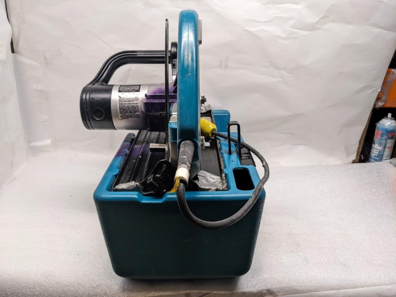 Makita 5402NA Corded 16-5/16" Beam Circular Woodcutting Saw 2011 used B1B2