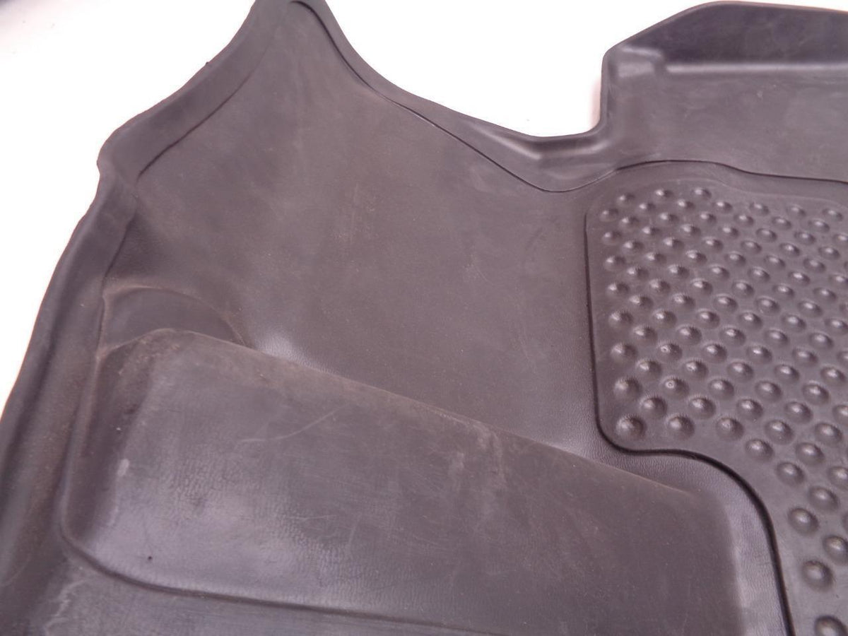 USED HUSKY LINERS WEATHER BEATER FLOOR LINERS FOR 2012-13 4 DOOR HONDA CIVIC SR