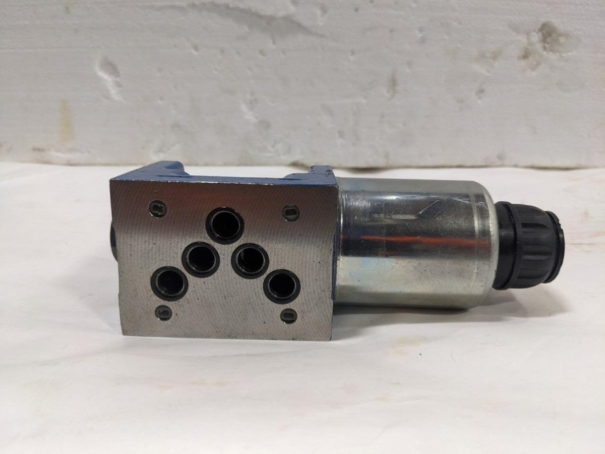 Rexroth R901328460 Directional Hydraulic Valve 5-4WE 10 D5X/EG24N9K4/M NEW BSIG1