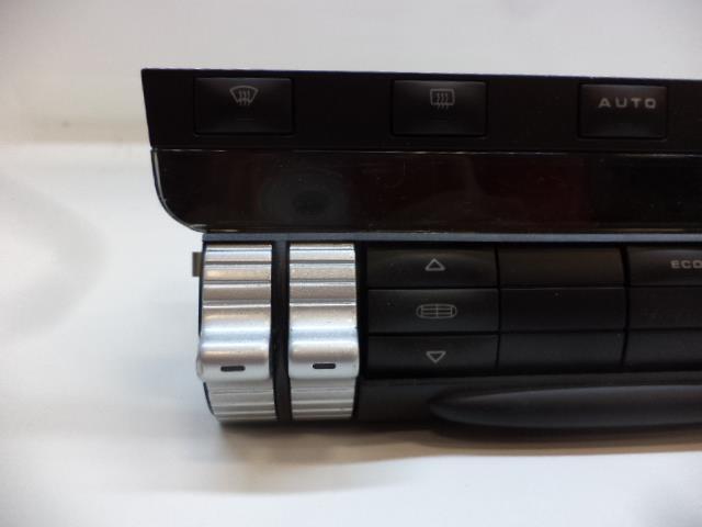 NEW GENUINE PORSCHE CAYENNE CLIMATE CONTROL UNIT 7L5 907 040 BK R20T7