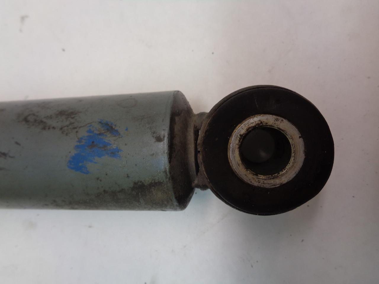 Porsche 968 Shock Absorber PAIR USED GENUINE 951 333 032 03 R23T8