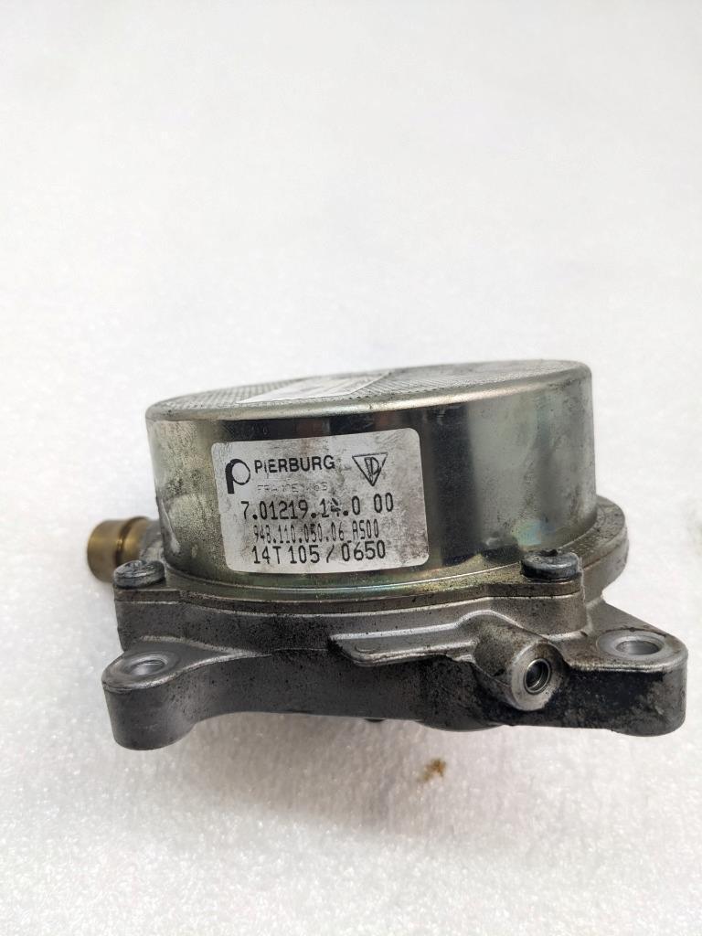 2016-18 PIERBURG PORSCHE MACAN ENGINE VACUUM PUMP 94610053000 USED R25