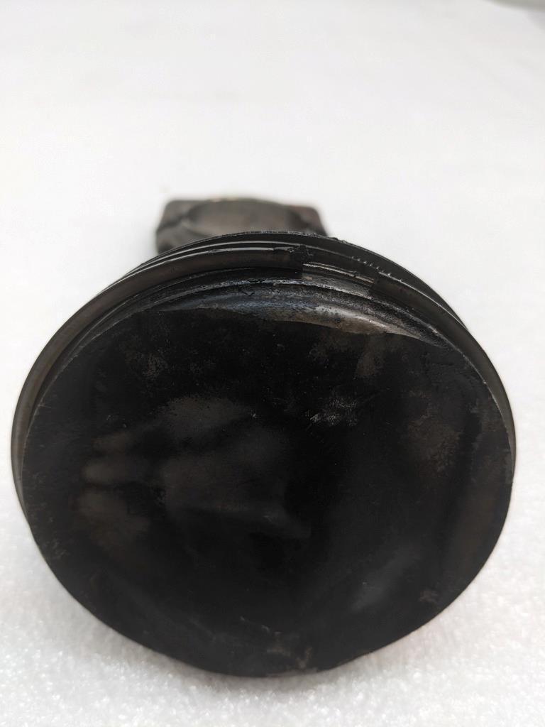PORSCHE CAYENNE PISTON CONNECTING ROD #2 (CRACKED) 9461191R USED R24