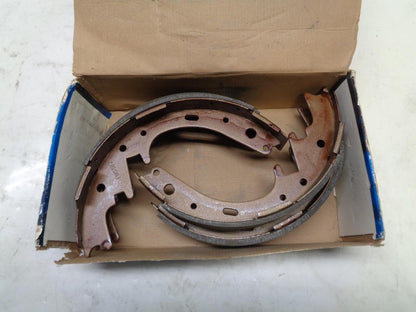 NEW PBR BRAKE SHOE SET  2141AT582 SET R5