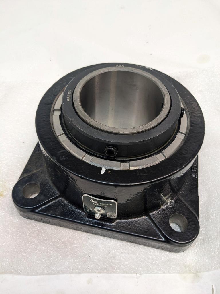 REXNORD MB2307 CAST IRON FLANGE BLOCK BALL BEARING 4 BOLT SQUARE NEW J2