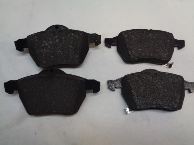 NEW SAAB 93192749 FRONT BRAKE PADS 9-5 99-05', 9-3 99-02' R5TA