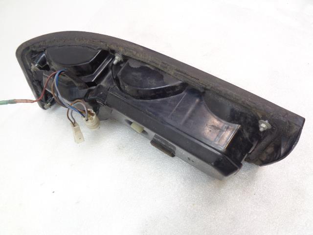 PORSCHE 477945214 RIGHT TAIL LIGHT LENS FOR 924S/944/944S/944 TURBO USED R20
