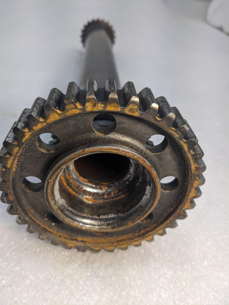 PORSCHE 911 996 INTERMEDIATE CAMSHAFT 99610501565 GENUINE USED 996GL2T1