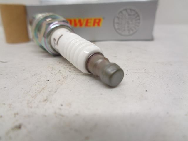 NEW NGK V-POWER CHEVY PONTIAC OLDSMOBILE SPARK PLUGS 4-PACK 5155 R13