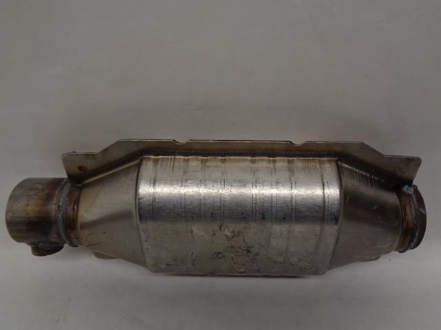 Magnaflow 51578 Direct Fit Catalytic Converter For GM 6.0/6.3L V8 2010-14 R19