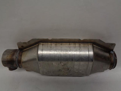 Magnaflow 51578 Direct Fit Catalytic Converter For GM 6.0/6.3L V8 2010-14 R19