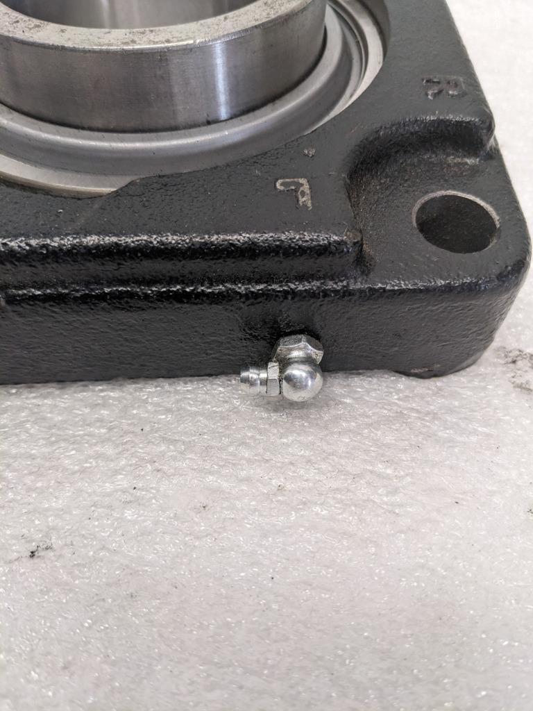 KBZ F3DX214 PILLOW BLOCK 3 BOLT NEW R27