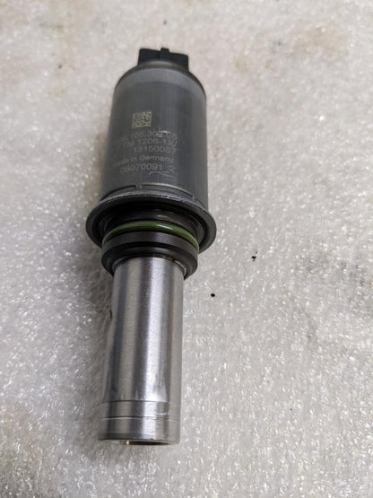 PORSCHE BOXSTER 987 05-08 VARIABLE VALVE TIMING SOLENOID 99610530305 USED 996G.L