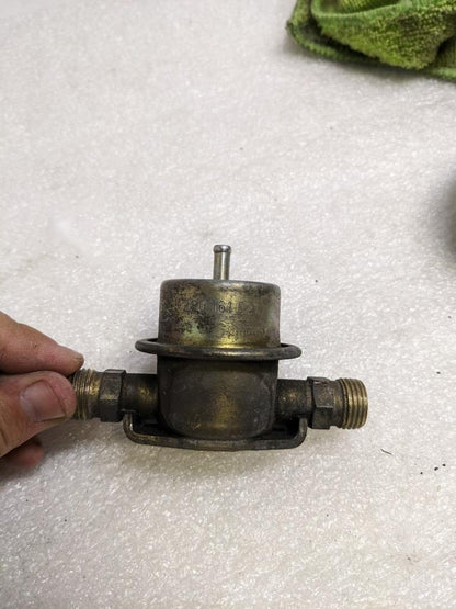 BOSCH 0280161021 FUEL PRESSURE DAMPER FOR 84-89 PORSCHE 911 C 3.2L H6 USED R20T7