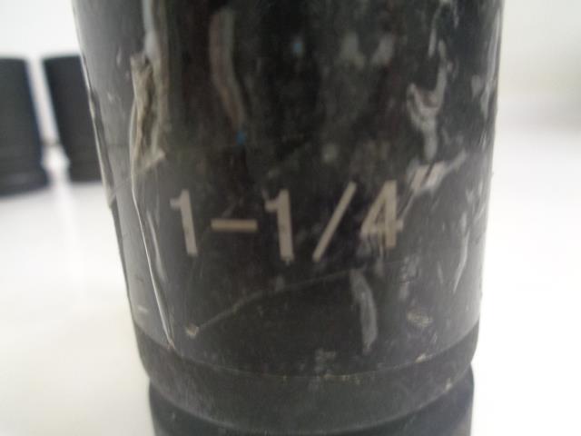 ASSORTMENT OF 8 DEEP IMPACT 6-POINT SOCKETS (RANDOM BRANDS AND SIZES) R28