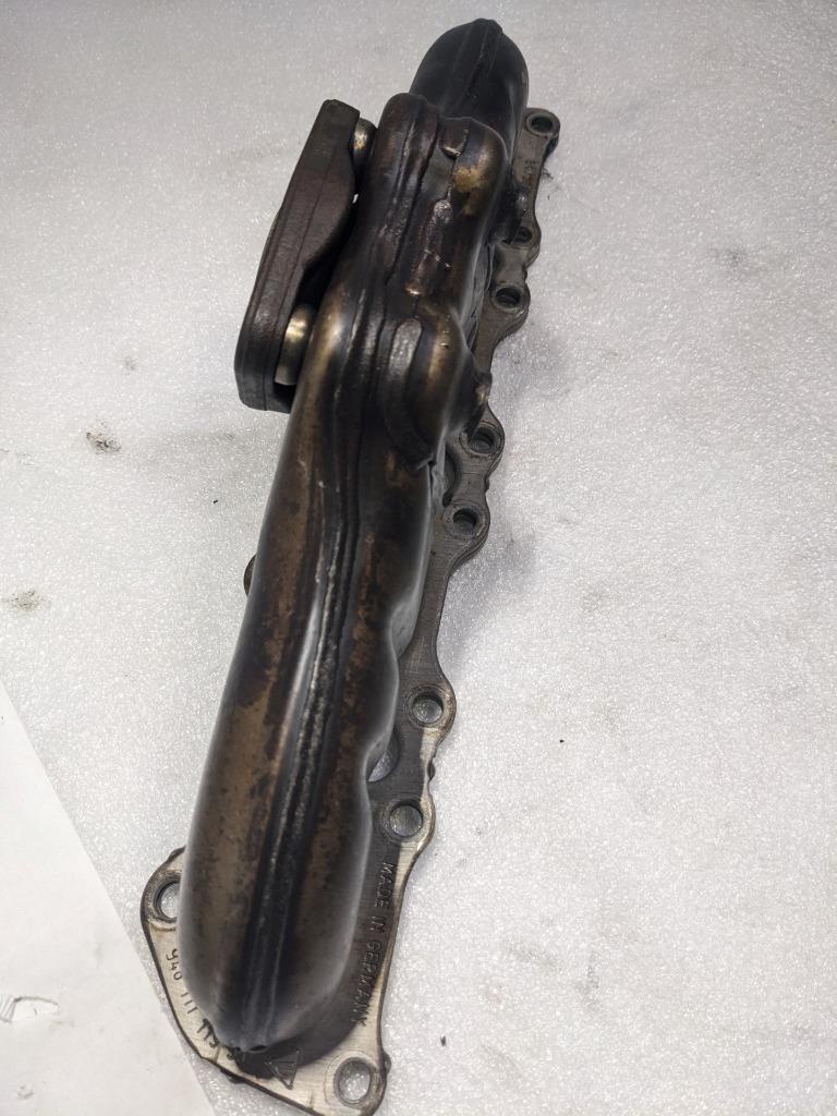 PORSCHE CAYENNE EXHAUST MANIFOLD TURBO 4.5L 94811111953 USED 996BGL