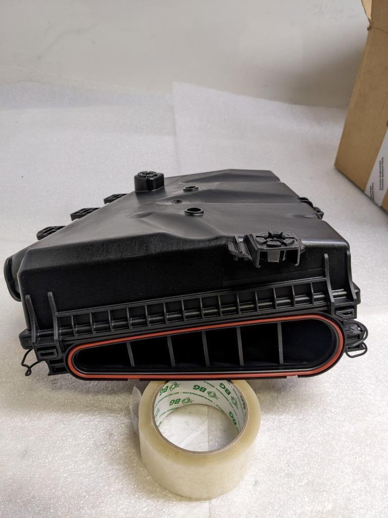 PORSCHE 982129601F AIR FILTER & HOUSING ASSEMBLY FOR BOXSTER CAYMAN NEW PGB2
