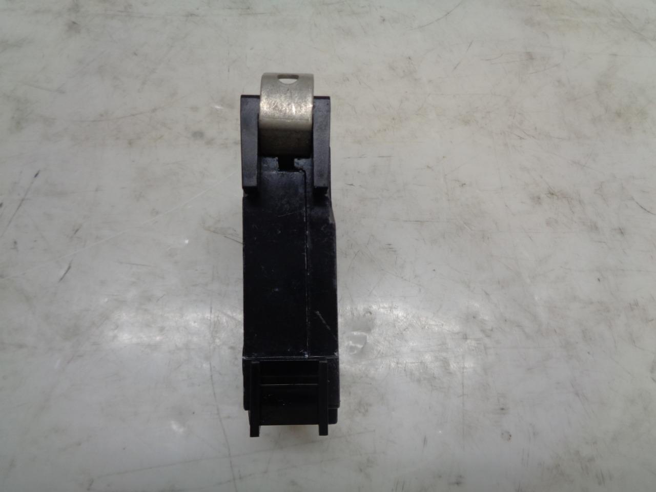 NEW EATON MOLDED CASE BOLT-ON BREAKER 1 POLE GHQ1020, 20 AMPS, 277 VOLTS R4