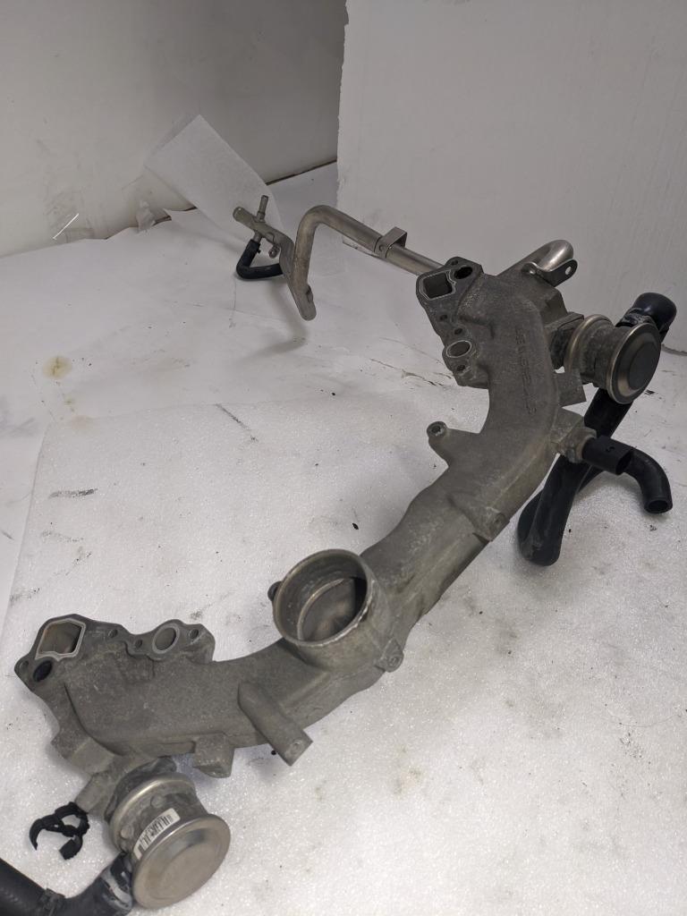 PORSCHE CAYENNE 4.5L VALVE HOUSING WITH PIPES MOUNTED 9481061514R USED R25