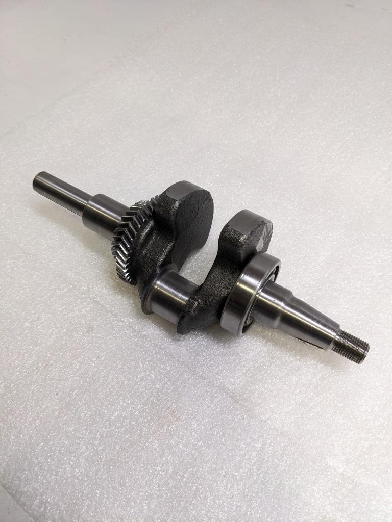 BRIGGS AND STRATTON 593662 CRANKSHAFT FOR 19J137-0001-F1 SMALL ENGINE NEW R32