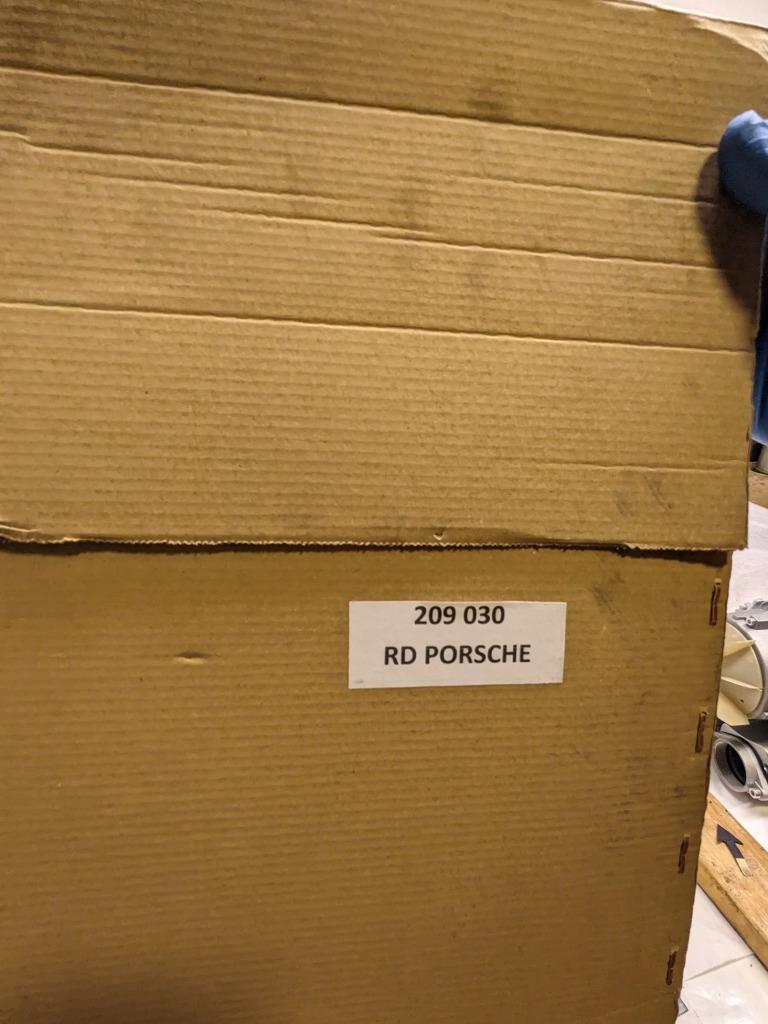 PORSCHE 95854261113 DOOR GLASS FOR CAYENNE 2011-2018 NEW PGB2