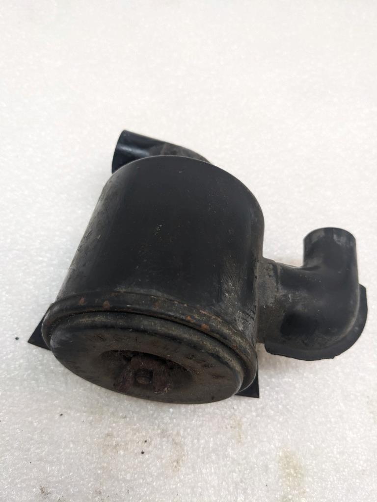1978-1986 PORSCHE 928 SMOG AIR PUMP FILTER HOUSING 92811314500 USED R20t5