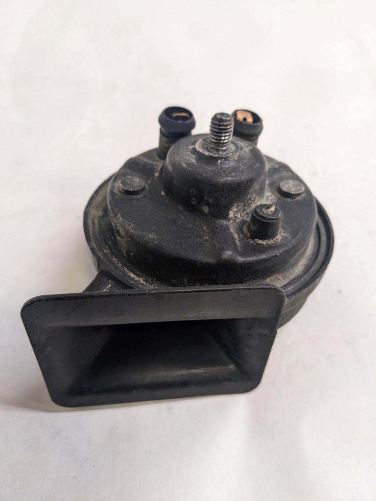 MIXO VOLVO-PORSCHE-R35 LOW PITCH TONE ELECTRIC HORN SIREN MIXO TR99 USED R21T2