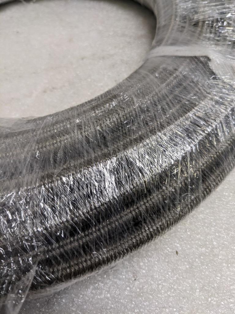 UNBRANDED BRAIDED 100' METAL HOSE 5/16" ID 7/16" OD W/ PLASTIC TUBING NEW R3T3