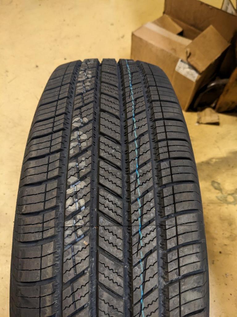 KUMHO SOLUS TA51A P 225 65 16 100H SL TIRE 2285433 CQ3