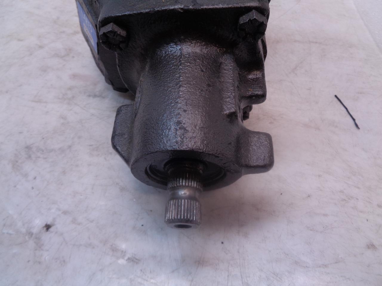 REMANUFACTURED LARES CORPORATION STEERING GEAR BOX 126060 R14B5